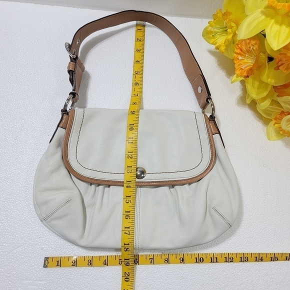 COACH WOMEN WHITE AND TAN BAG - Picture 4 of 9